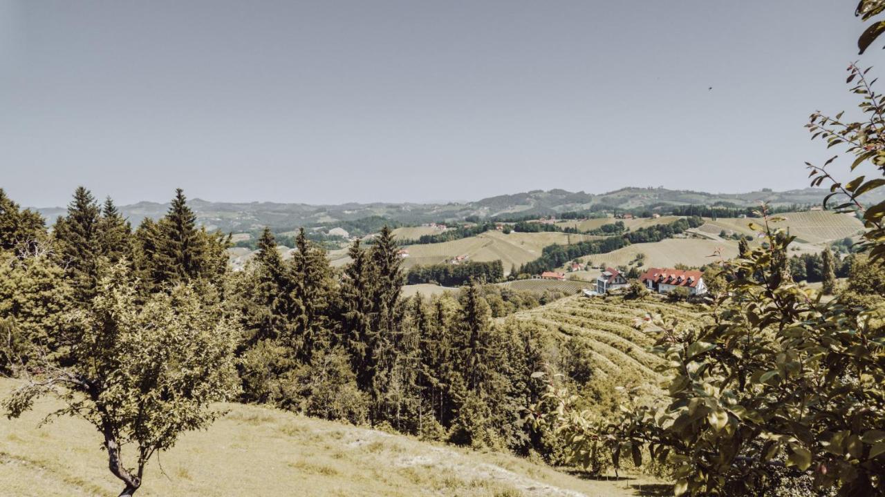 Winehouse Living Villa Лейтшах Екстериор снимка