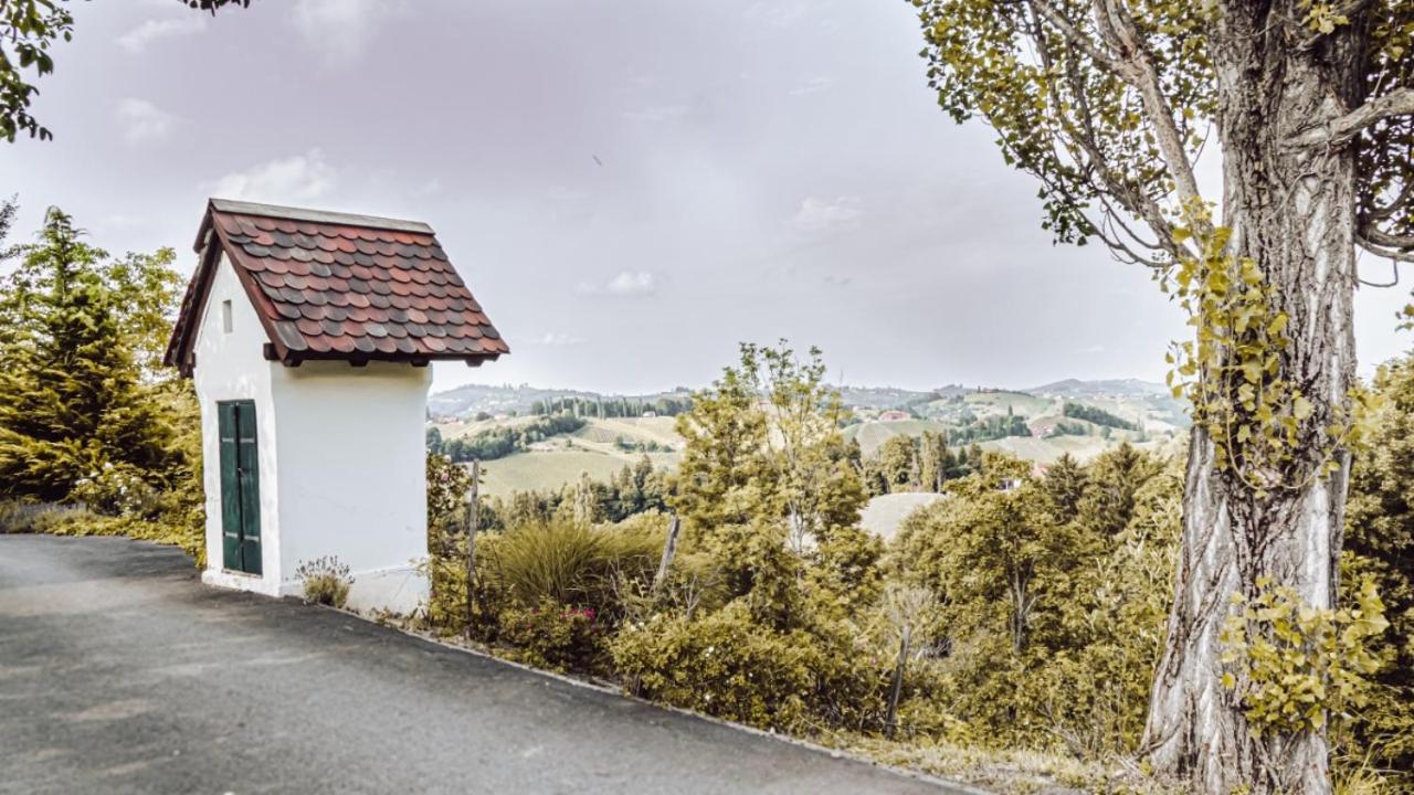 Winehouse Living Villa Лейтшах Екстериор снимка